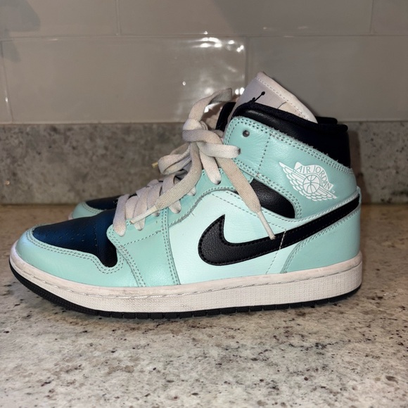Nike Air Jordan Tiffany Blue and Black High-Tops - Picture 1 of 6